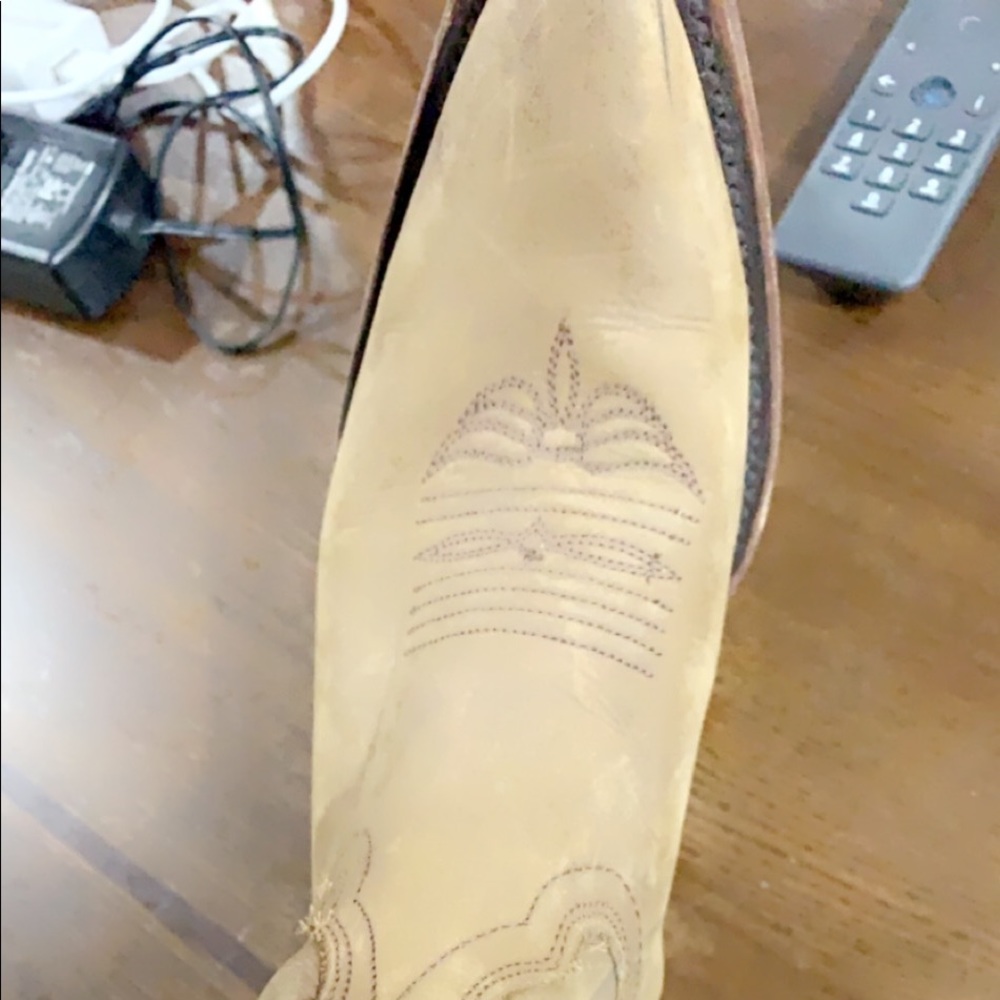 Boots - Picture 2 of 3